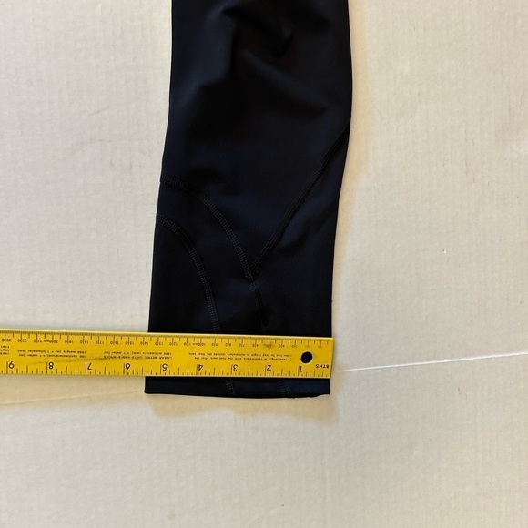 Lululemon Run Inspire Crop II workout legging pants Sz-6. F5 - Picture 7 of 10